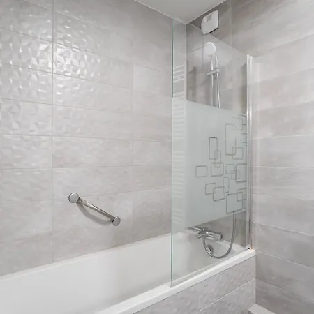 L'académie - Golden Tree - Parking Privé&wifi - 5 Min Centre De Appartement *